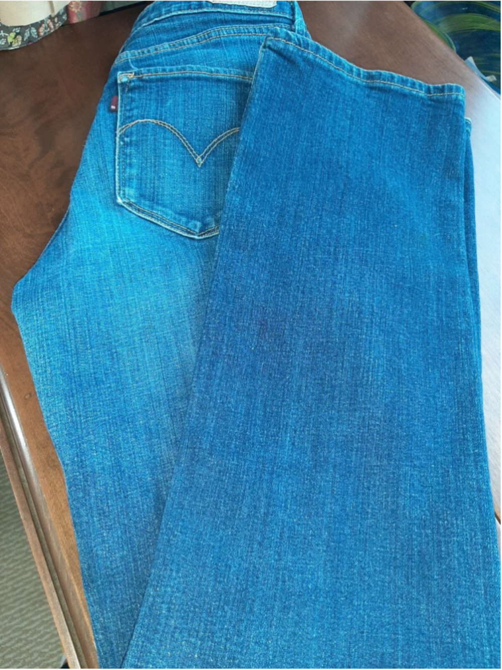 Levis womens signature jeans 10/30 straight leg
